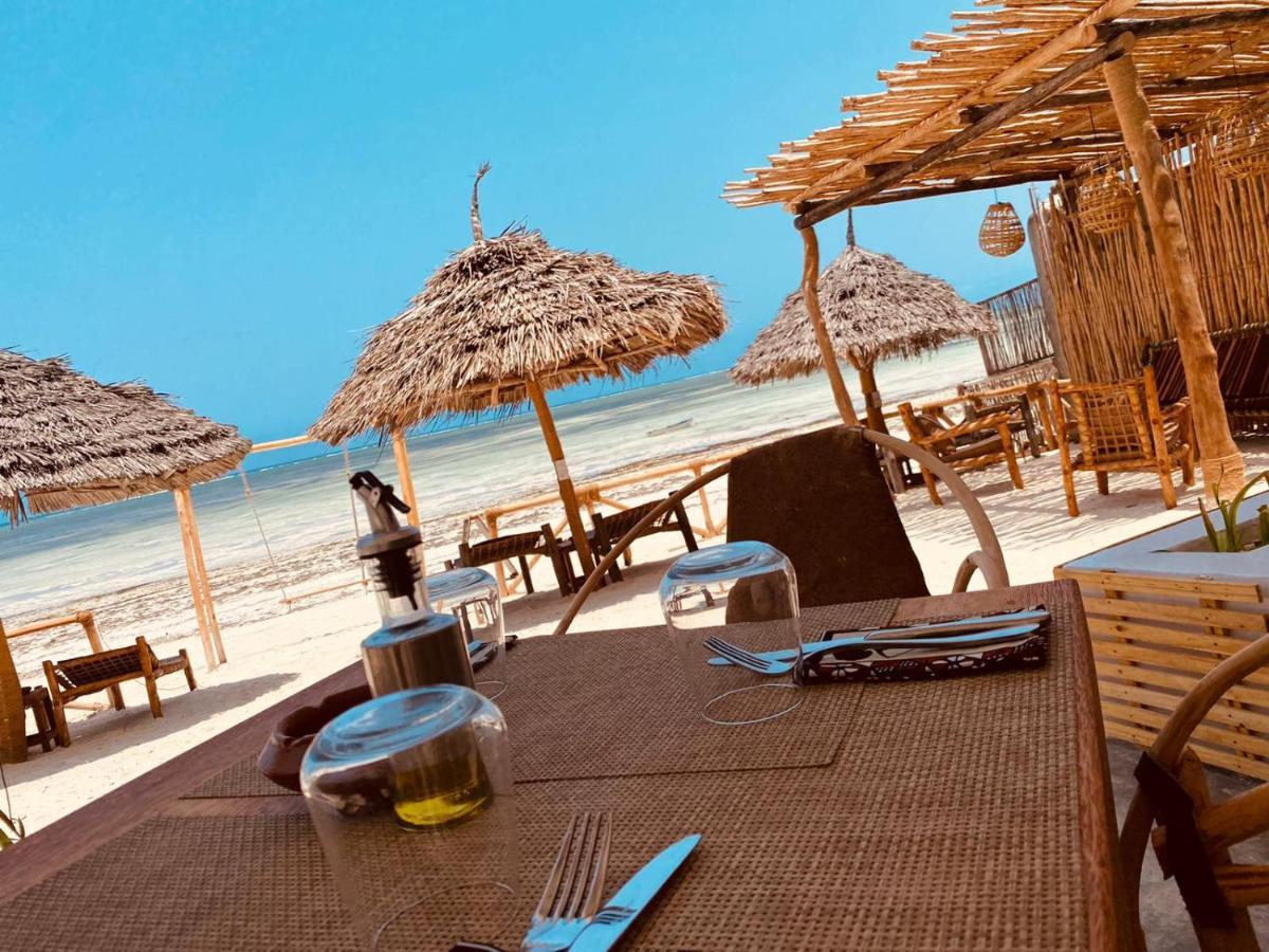 Helwas Zanzibar Beach Hotel Bwejuu Extérieur photo