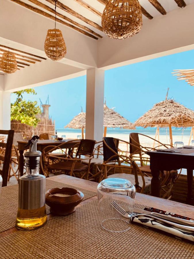 Helwas Zanzibar Beach Hotel Bwejuu Extérieur photo