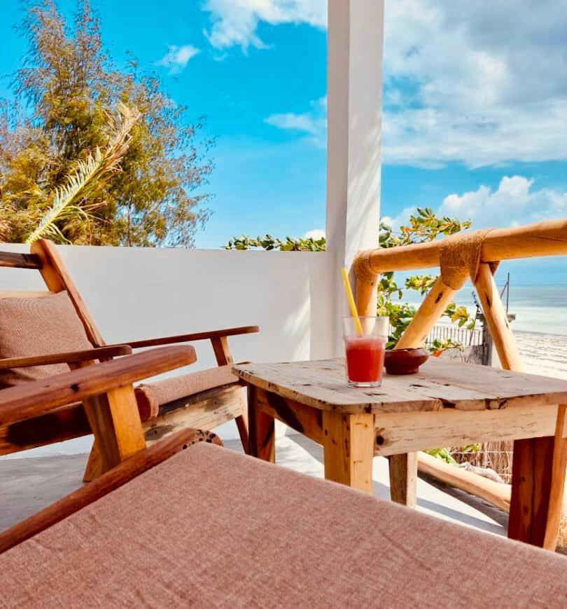 Helwas Zanzibar Beach Hotel Bwejuu Extérieur photo