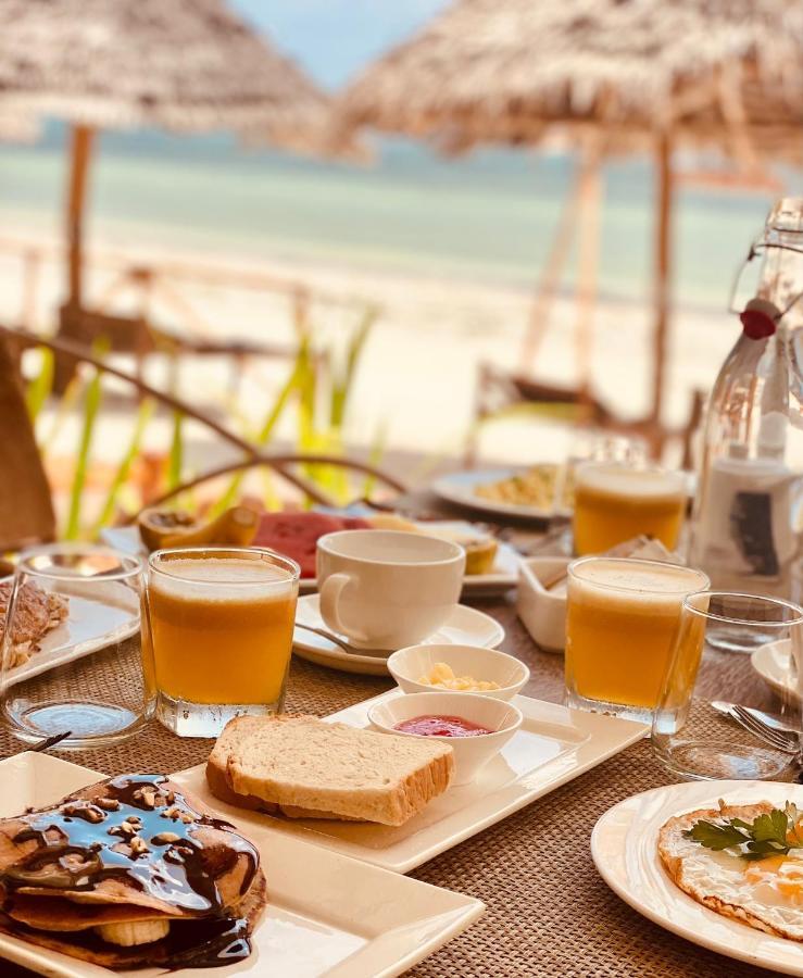Helwas Zanzibar Beach Hotel Bwejuu Extérieur photo