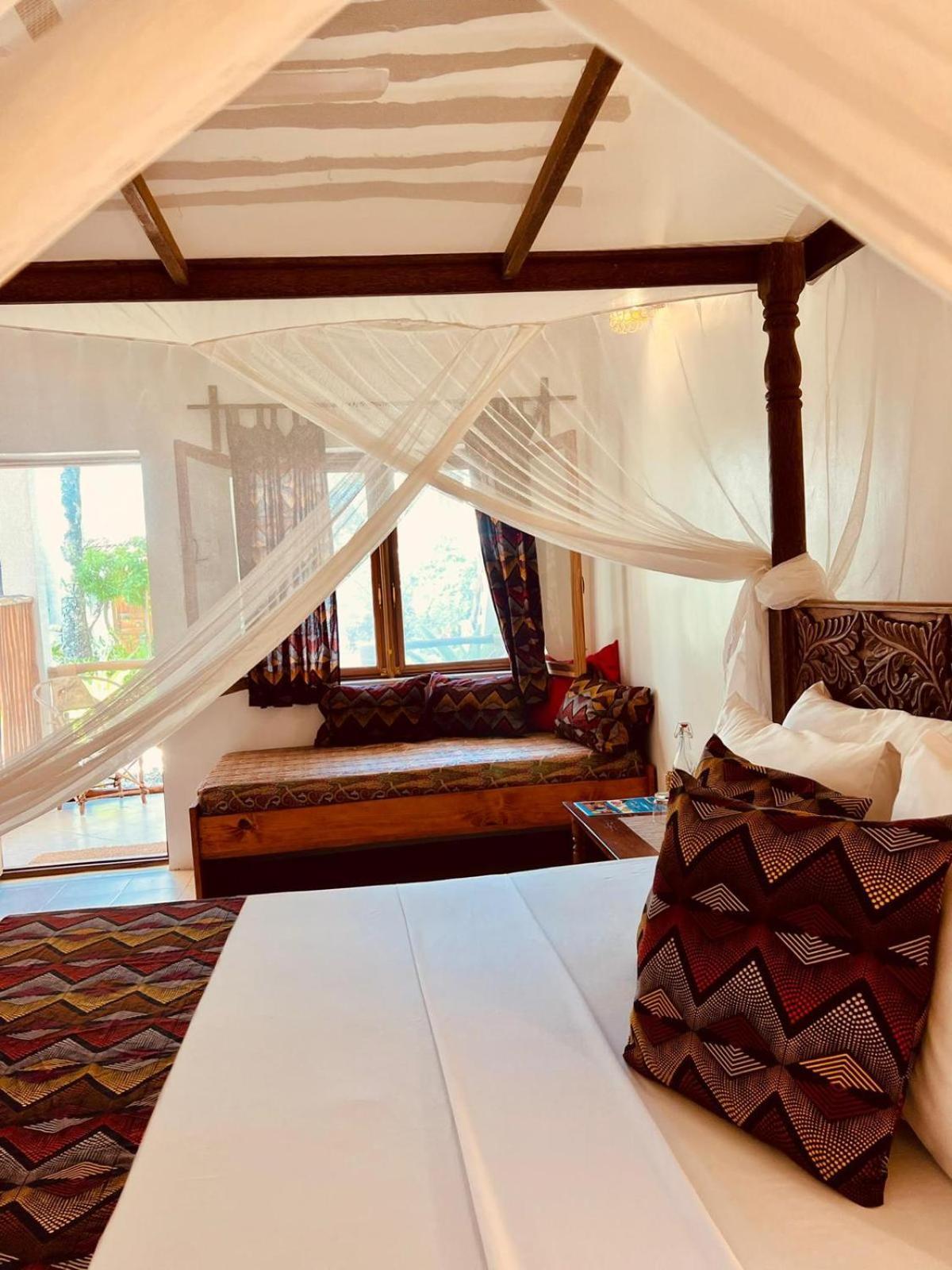 Helwas Zanzibar Beach Hotel Bwejuu Extérieur photo