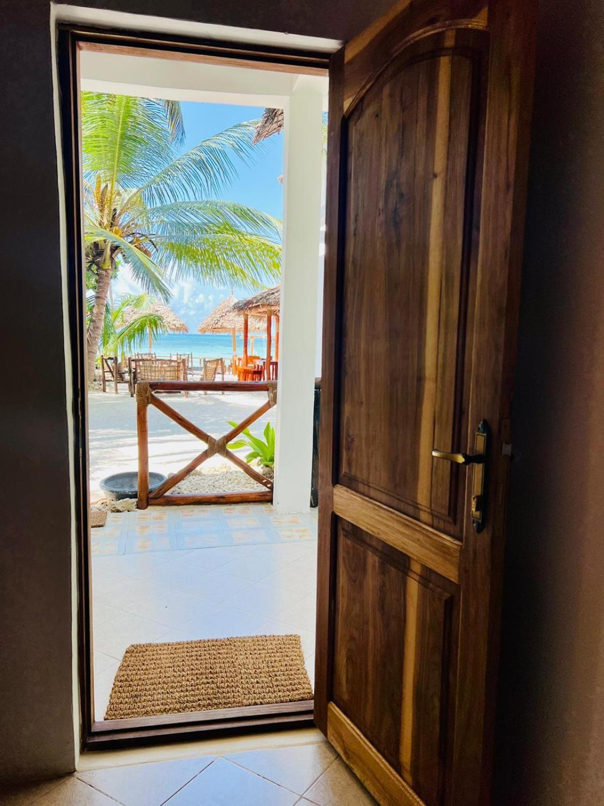 Helwas Zanzibar Beach Hotel Bwejuu Extérieur photo